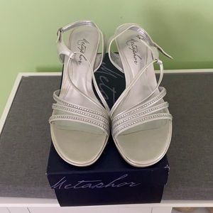 Size 8 Metaphor Silver Heel